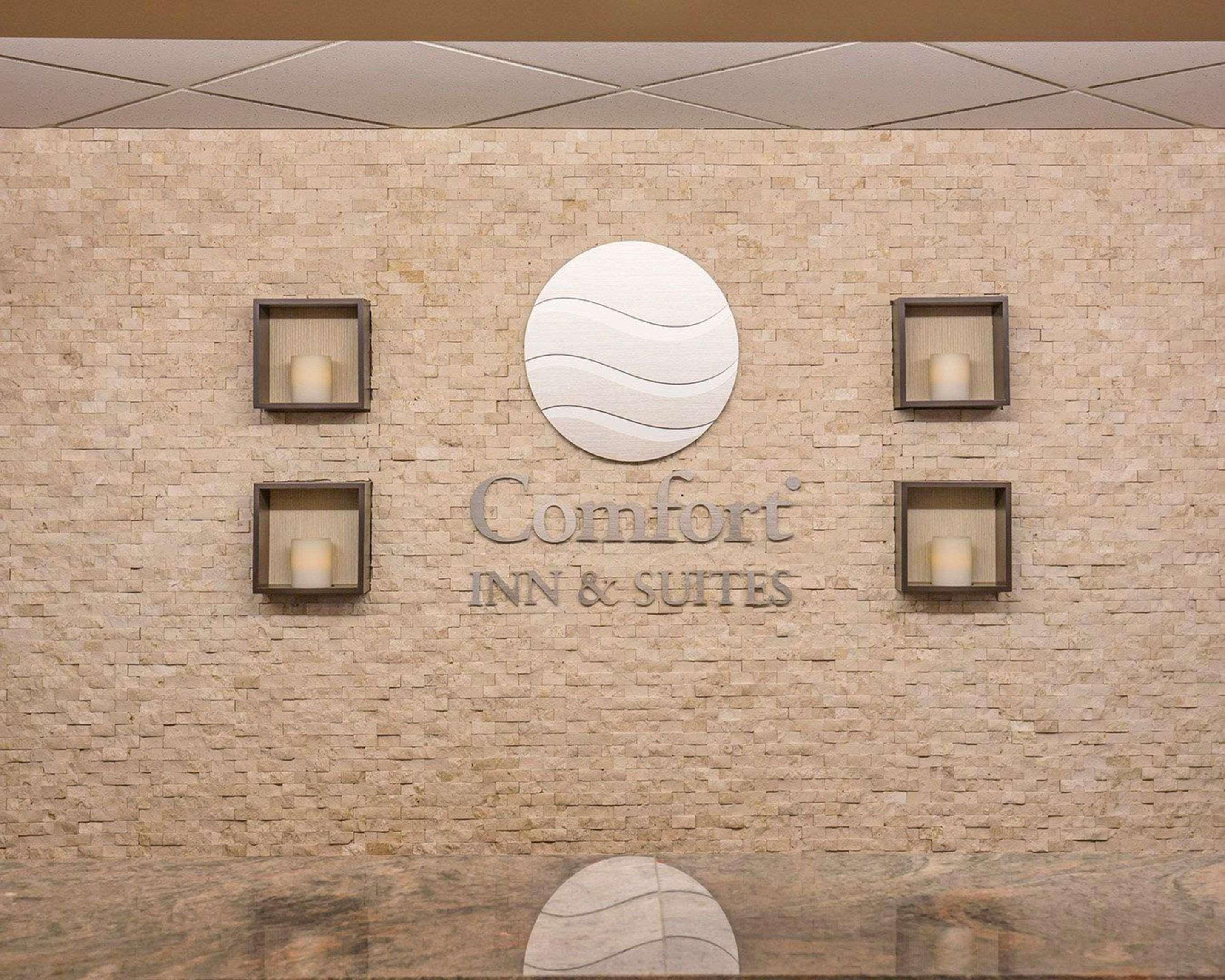 Comfort Inn & Suites University YYC Dış mekan fotoğraf