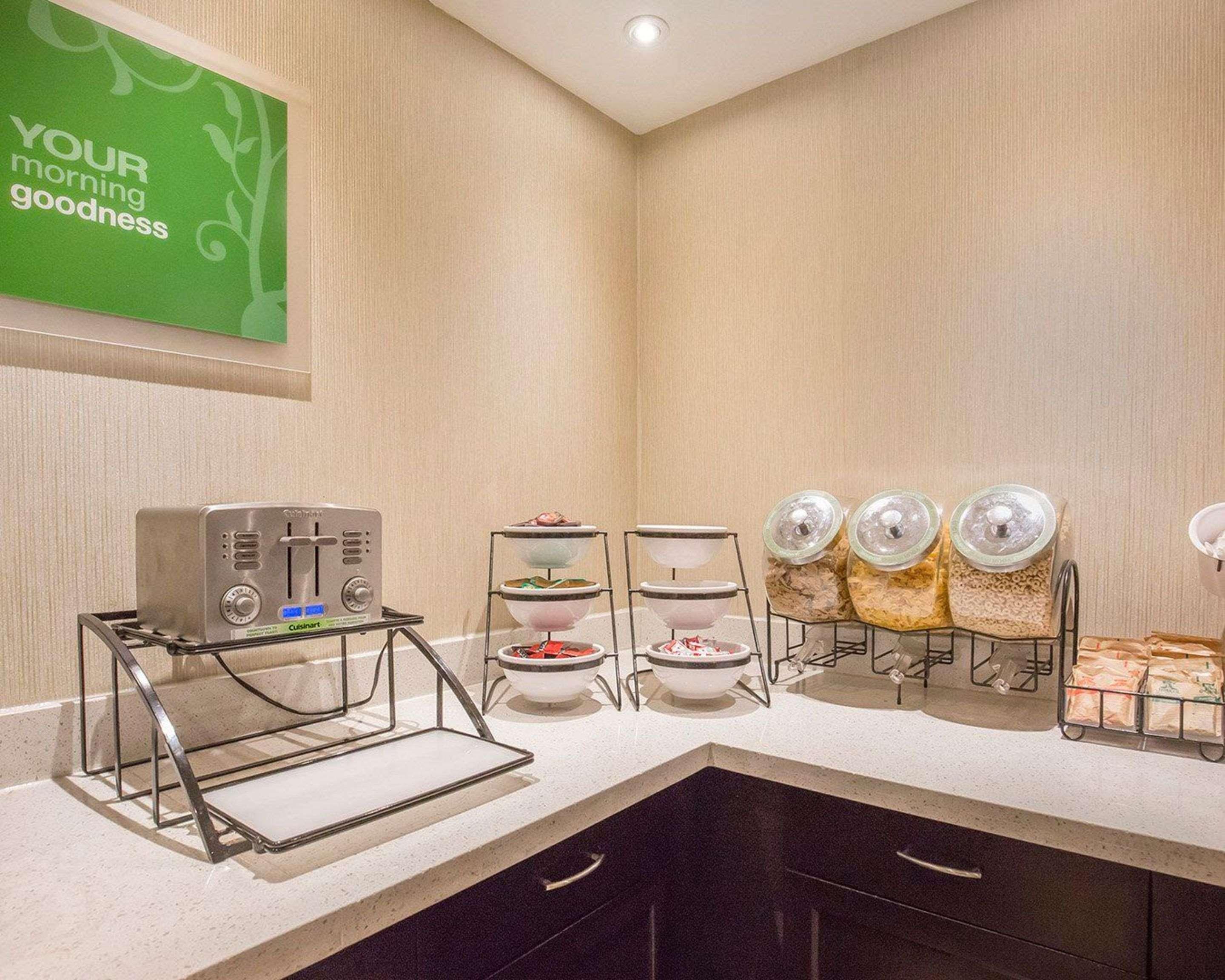 Comfort Inn & Suites University YYC Dış mekan fotoğraf