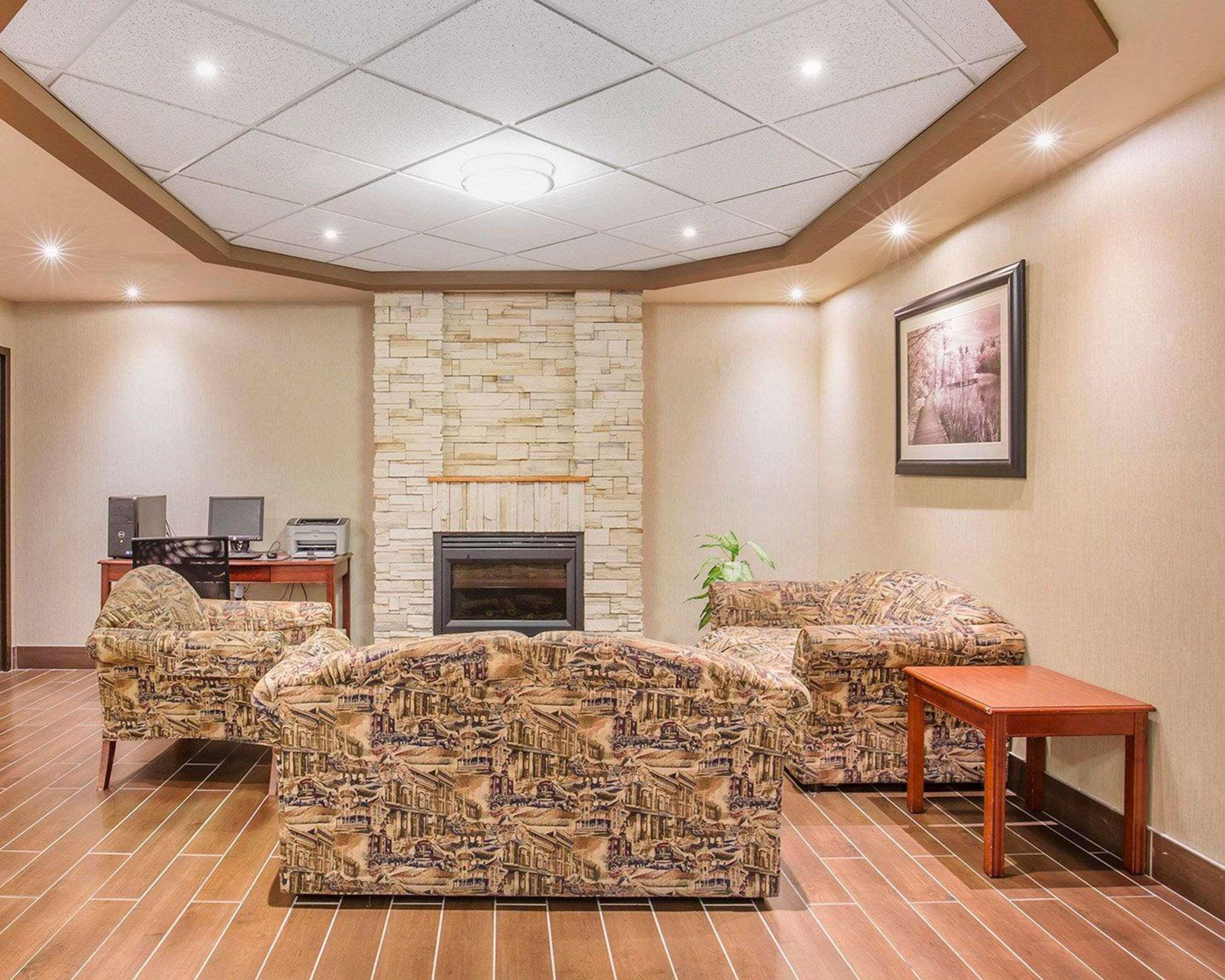 Comfort Inn & Suites University YYC Dış mekan fotoğraf