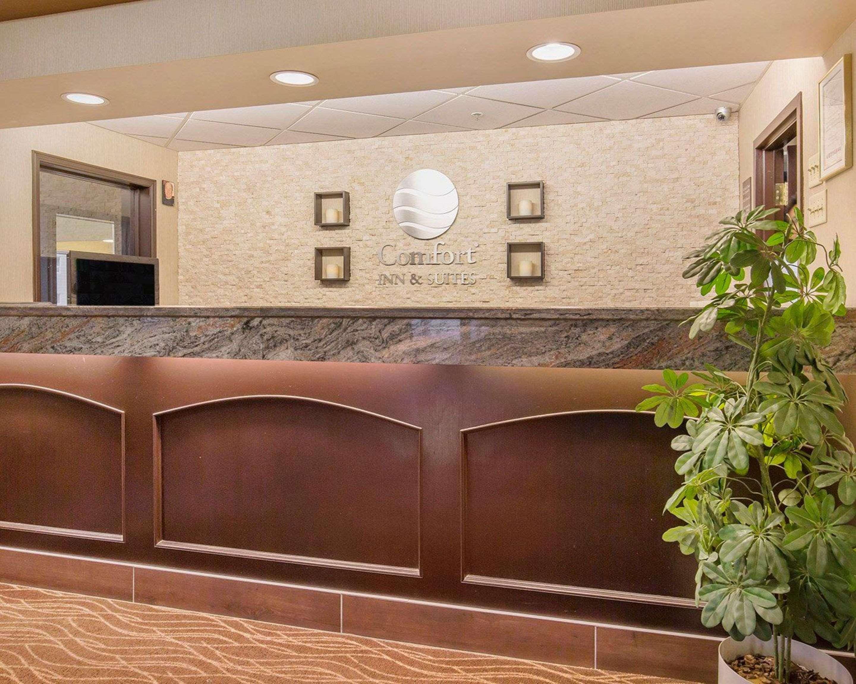 Comfort Inn & Suites University YYC Dış mekan fotoğraf
