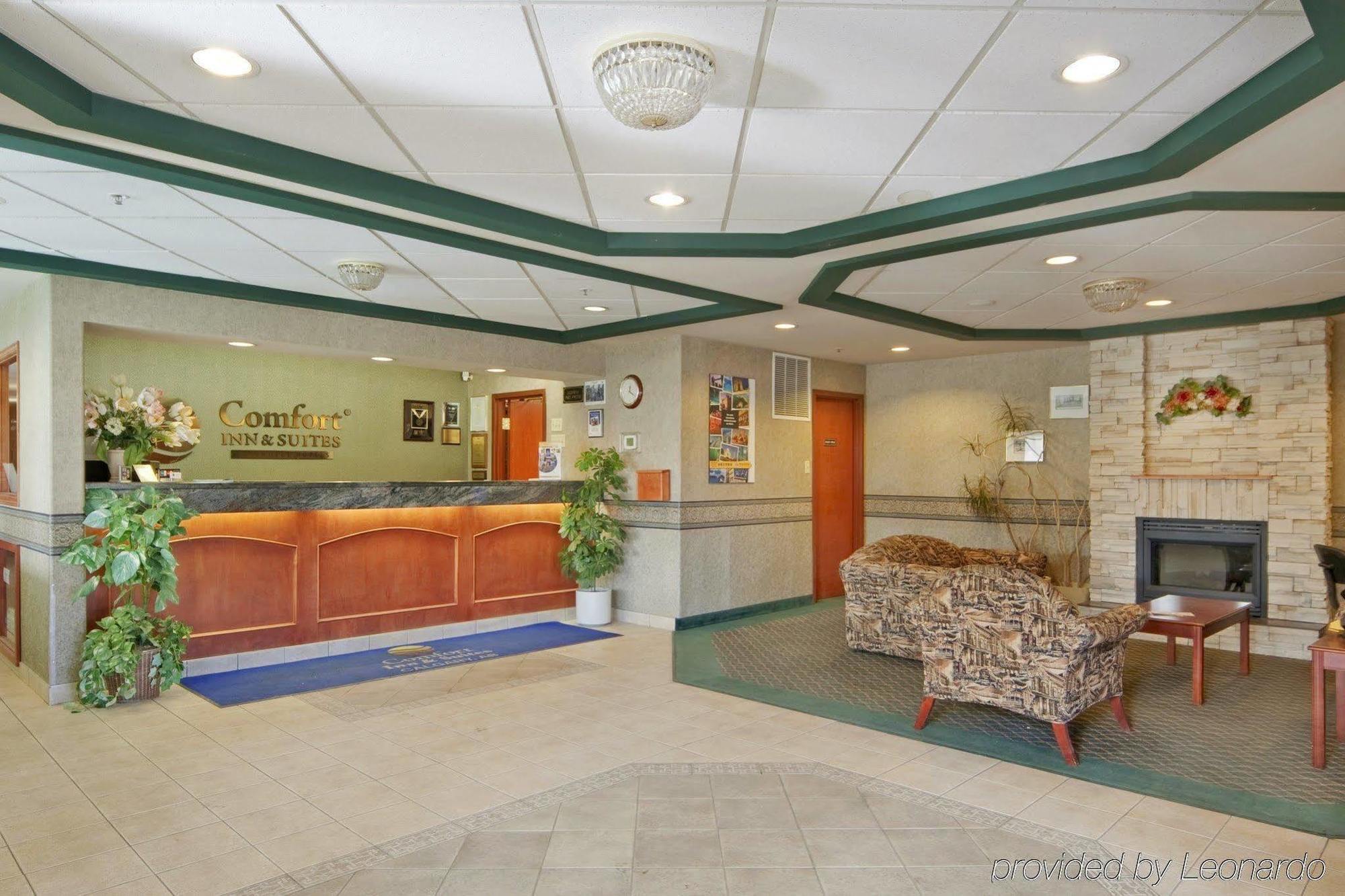 Comfort Inn & Suites University YYC Dış mekan fotoğraf