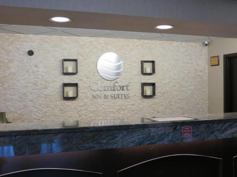 Comfort Inn & Suites University YYC Dış mekan fotoğraf